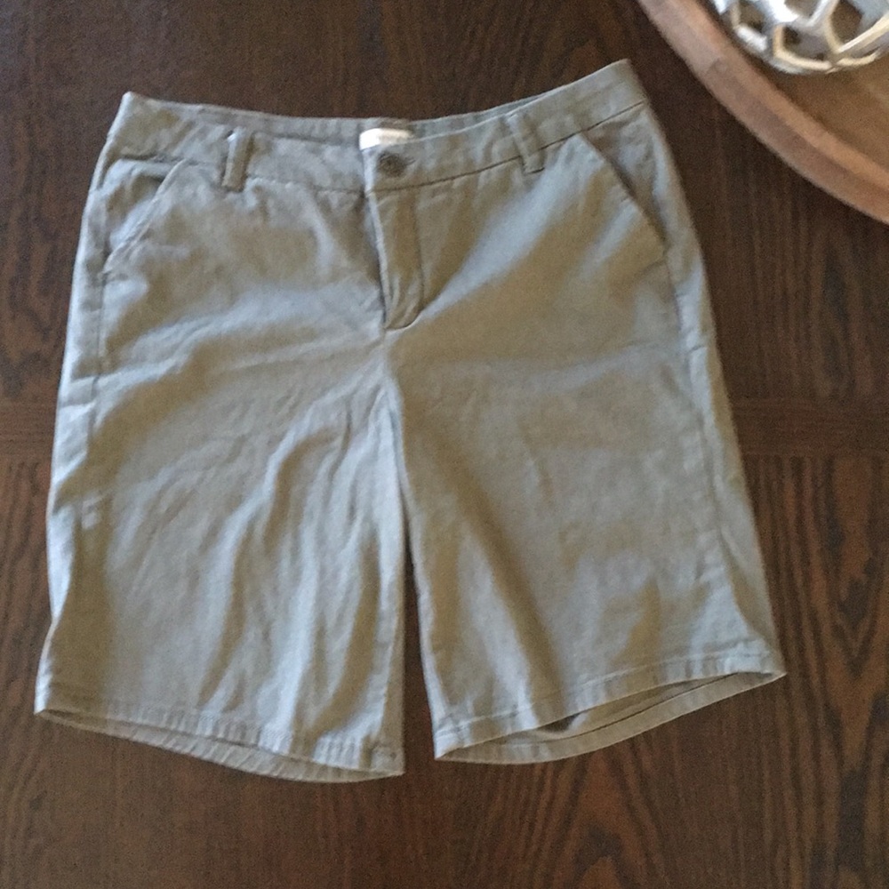 ▶️$3/12 Khaki Green Bermuda Shorts